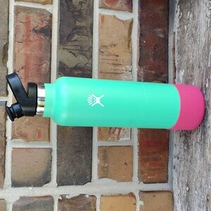 Hydro Flask 24 oz Aque With Pink Silicone Sleeve Pop Up Cap
